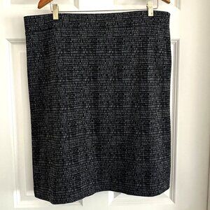 Counterparts Black and Grey Pull-On Skirt – Size 16